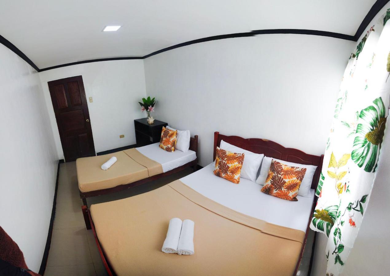 Amparo'S Tourist Inn - 科隆 外观 照片